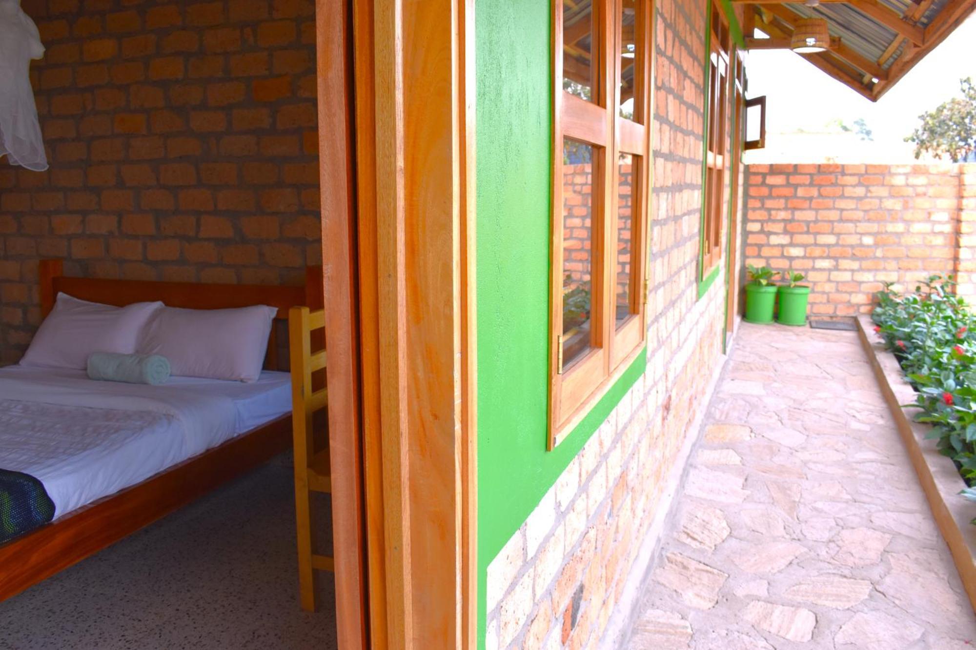 Iziba Lodge Hoima Exterior photo